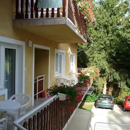 Vendégház Attila Apartmanház 2*