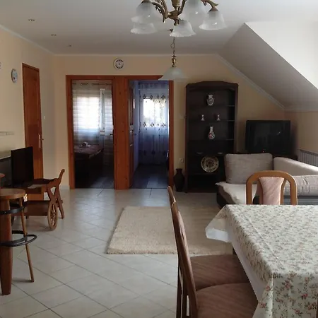 Attila Apartmanház Vendégház