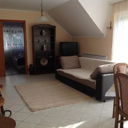 Attila Apartmanház Vendégház