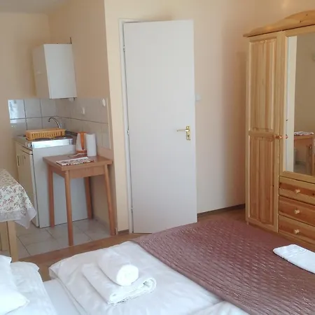 Attila Apartmanhaz Gæstehus