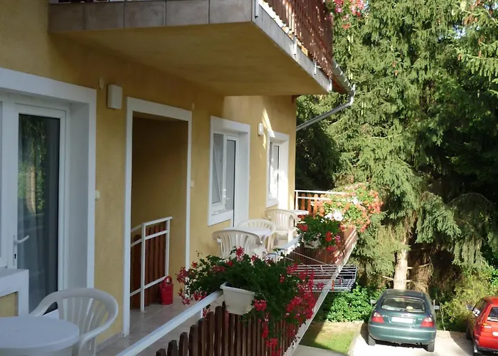 בית הארחה Attila Apartmanhaz 3*